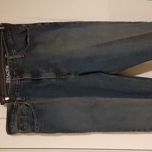 Levi's Denizen Blue Jean's. Size W38 L35